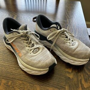 Hoka Bondi 7 Size 9